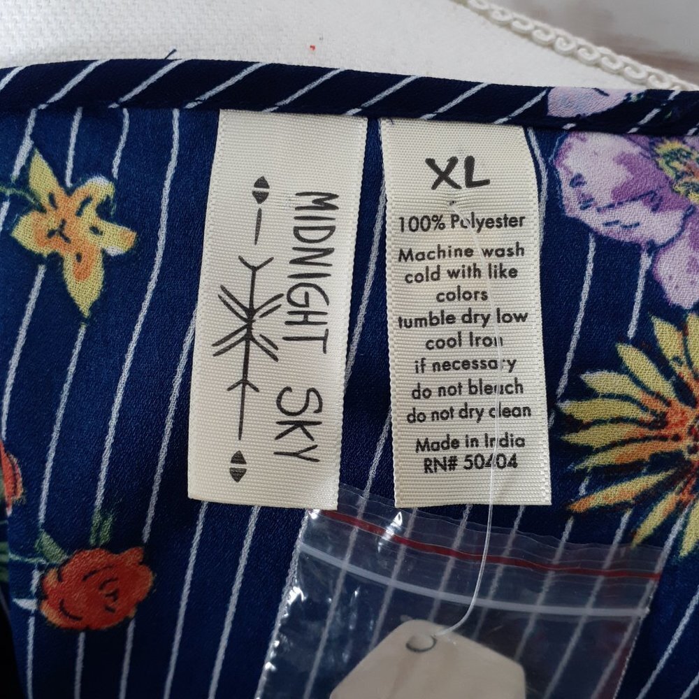 Midnight Sky Womens Wrap Top XL Floral Navy 597A - Picture 4 of 4